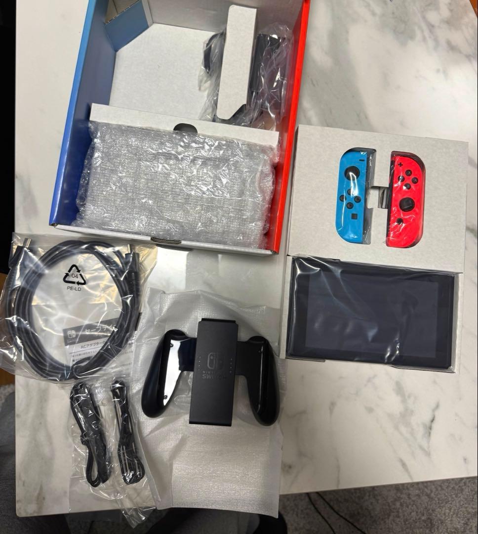 Nintendo Switch 本体　ほぼ未使用、付属品完品