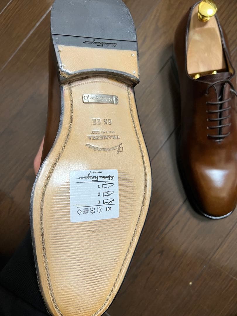 値下げ不可 フェラガモ トラメッザ 6 1/2 EE ブラウン