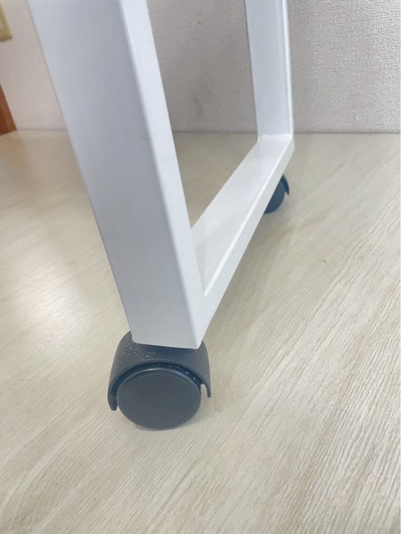 美品ネイルデスク　ホワイト曲線デザインデスク 80cm