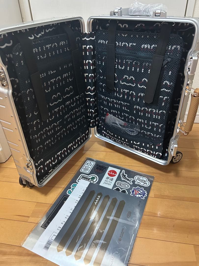 ムータマリン スーツケース アルミニウム60L トラベルポーチ8点セット付き