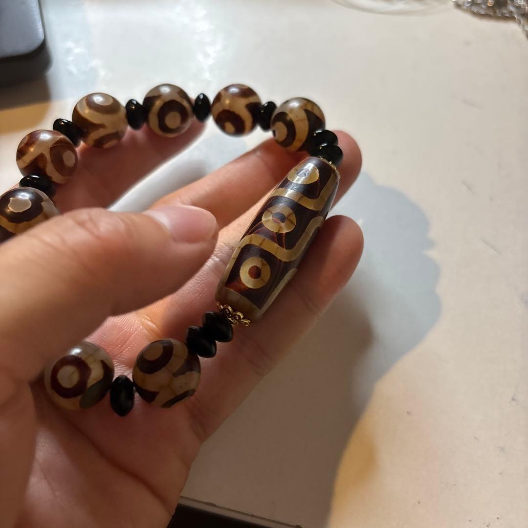 すっごい天珠！九眼天珠、三眼天珠！ドドーンとくる！すっごい！