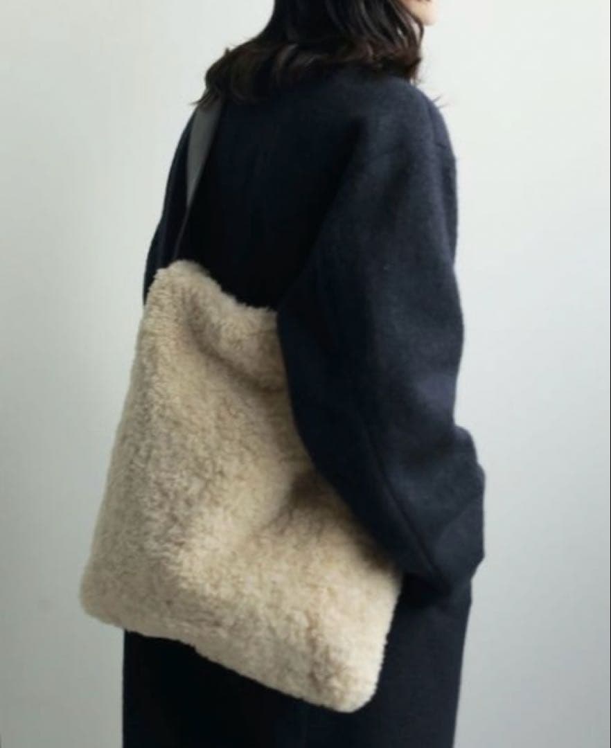 アンヌーク　Boa Tote Bag