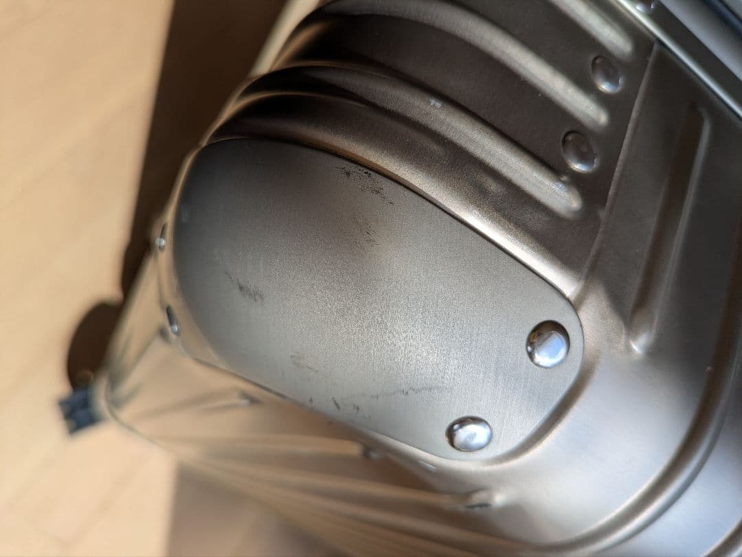 リモワRIMOWAトパーズチタニウム　キャリーケース　スーツケース　67L廃番