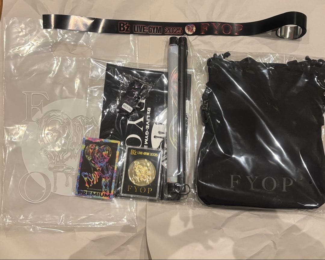 B'z premium席専用グッズ ＆ セブンネット限定マルチショルダーバッグ