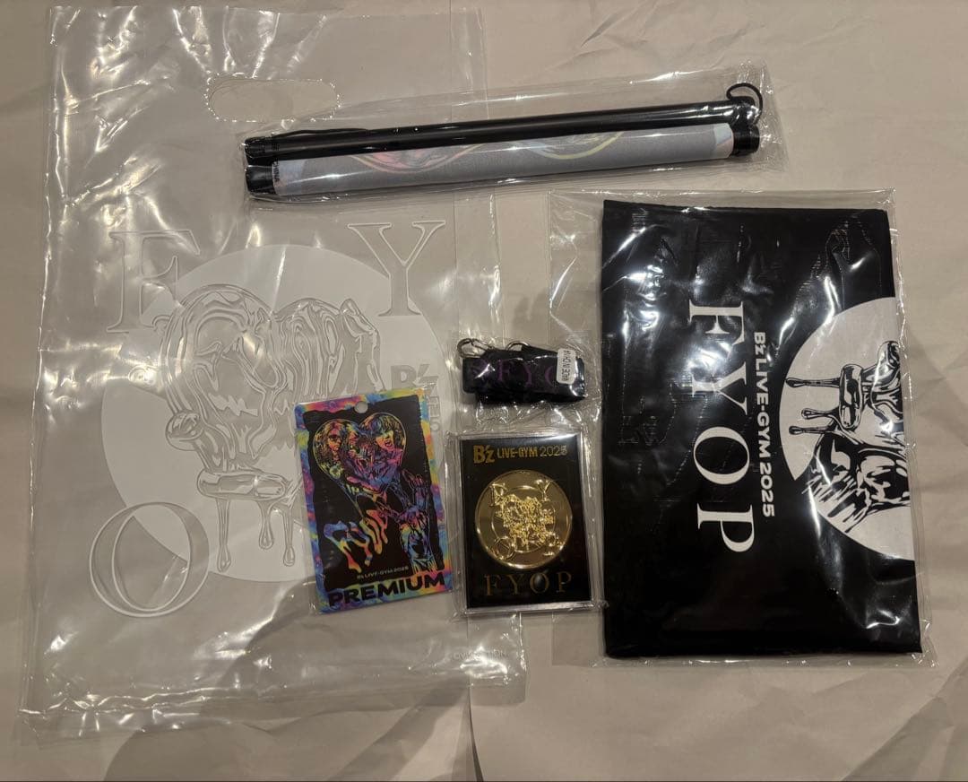 B'z premium席専用グッズ ＆ セブンネット限定マルチショルダーバッグ