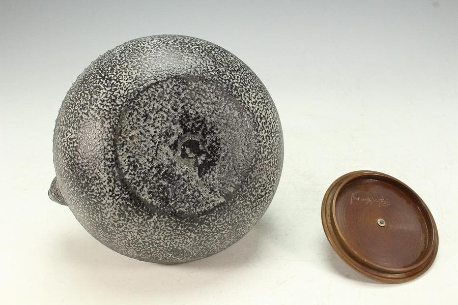 龍文堂 霰肌 金銀象嵌 鉄瓶 未使用(K-XA911)