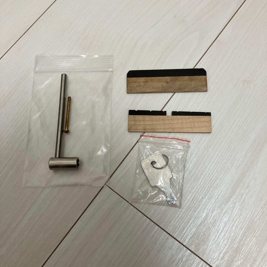 Dobro (ドブロ・リゾネーターギター) ハードケース付き