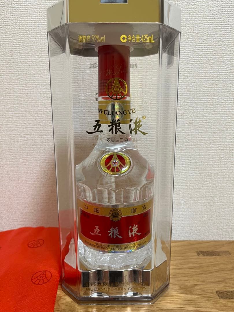 チ*ん様 【新品未開封】五粮液 白酒 中国酒 Wu Lang Yie