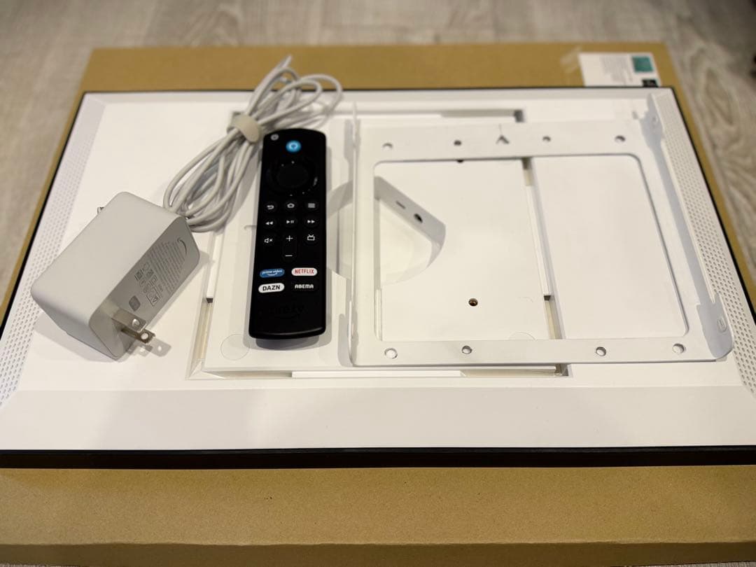 【echo show 15 】第一世代　リモコンと取り付け金具有り