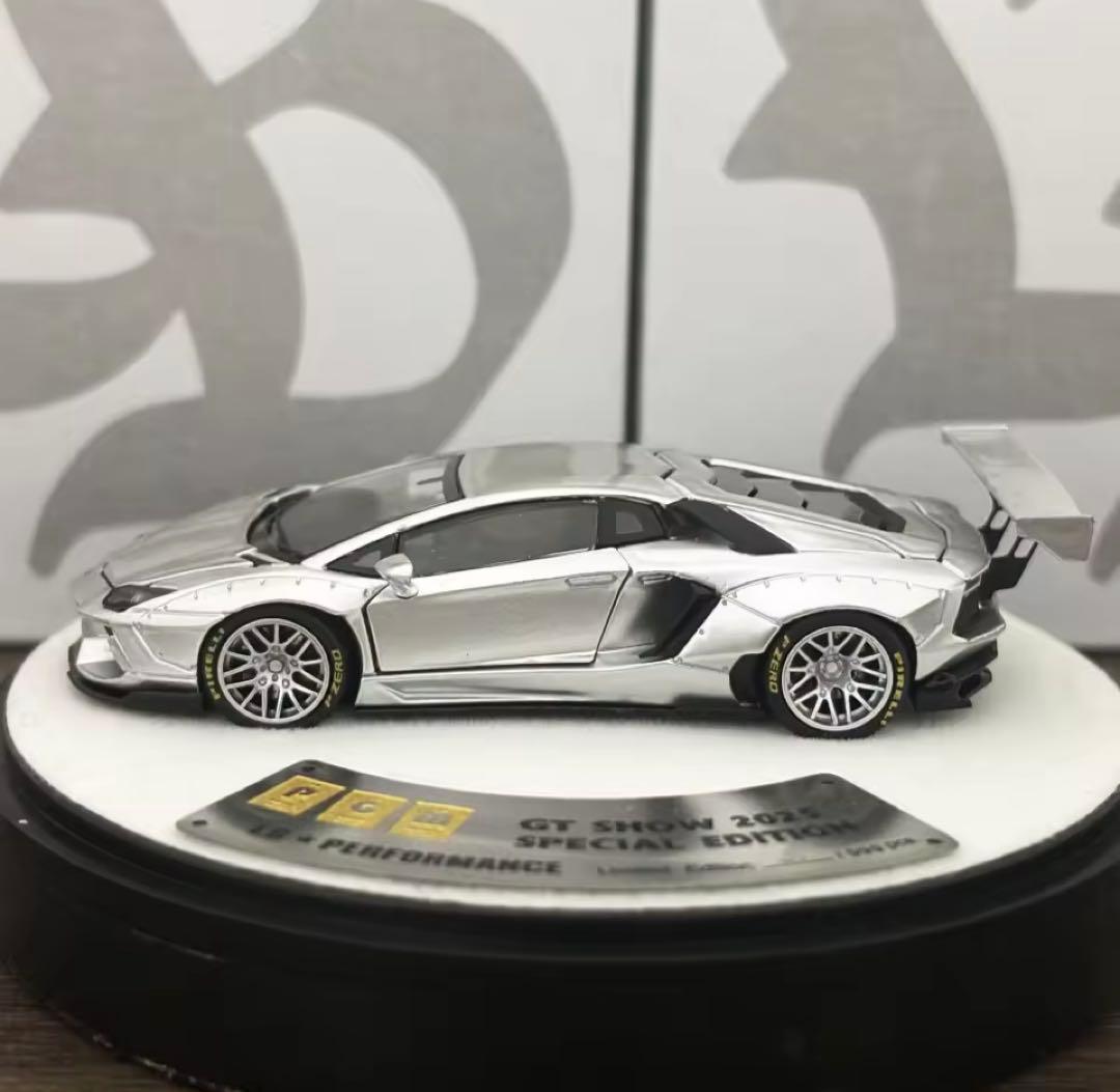 ランボルギーニアベンタドール　LBWK 1/64ミニカーGTショー2025限定品