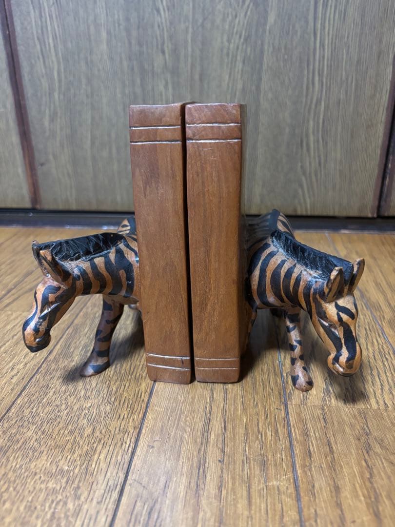 ブックエンド　ブックスタンド　エジプト　木彫彫刻