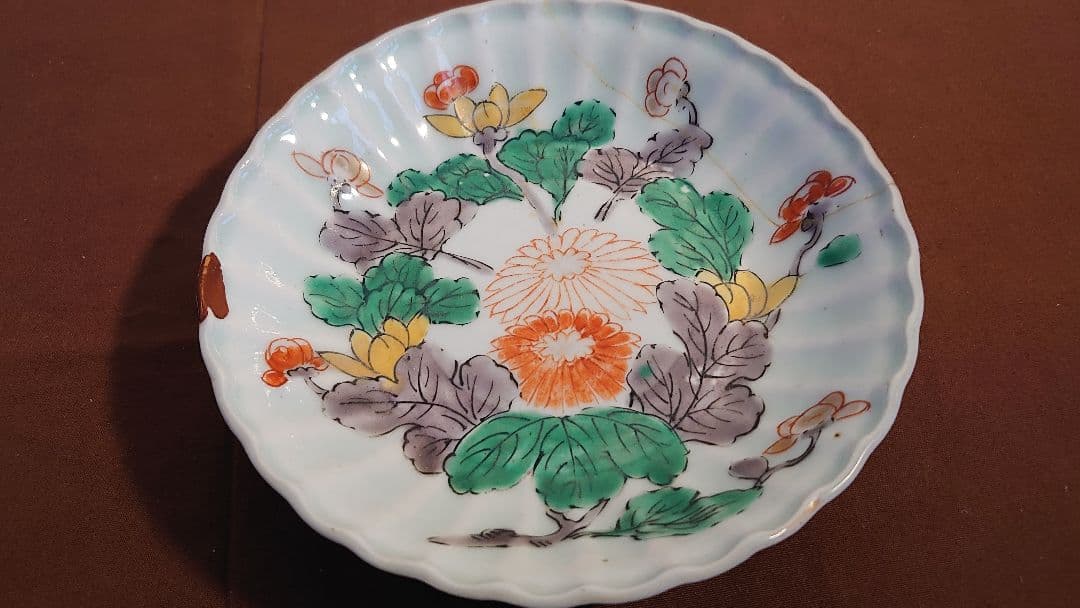 古伊万里　李朝　白磁　色絵　輪華皿　華の図　アンティーク古伊万里　蔵出し　１客