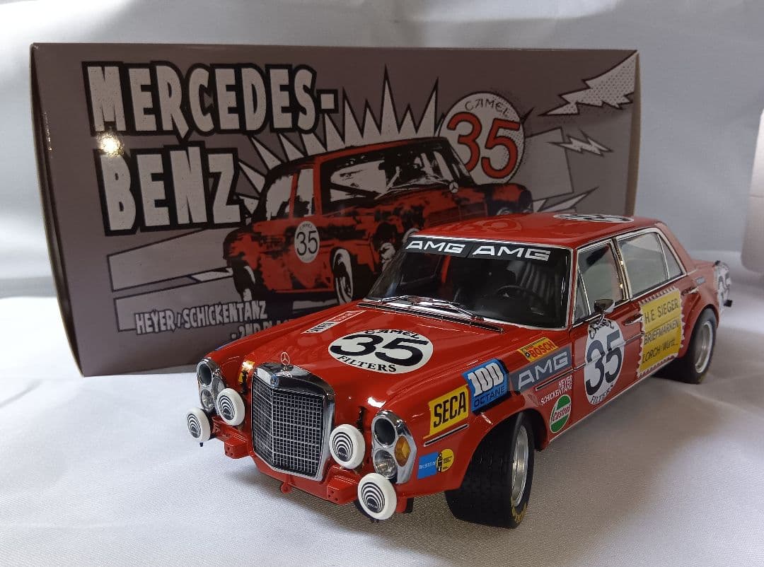 ミニチャンプス製 1/18 Mercedes-Benz AMG 35