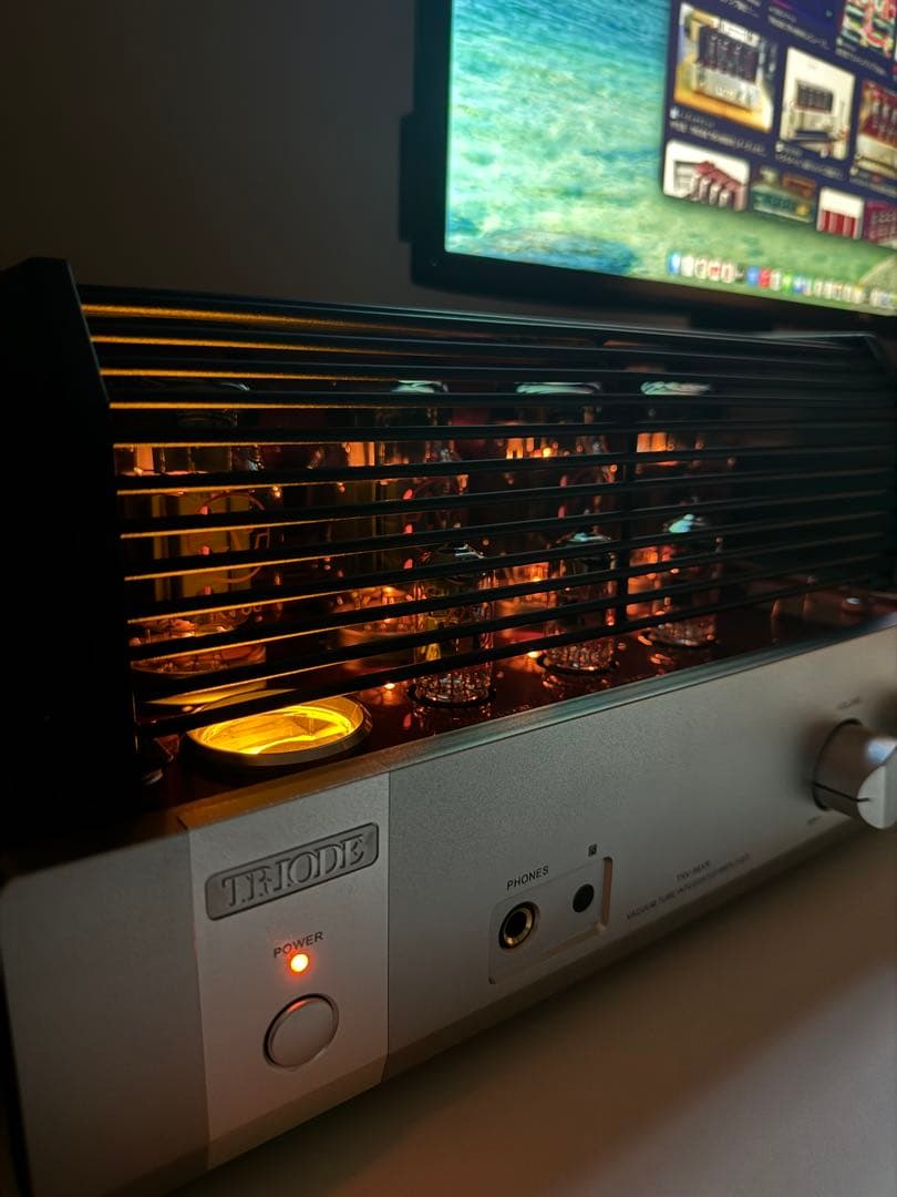 TRIODE TRV-88XR 真空管プリメインアンプ　サイドパネル付き