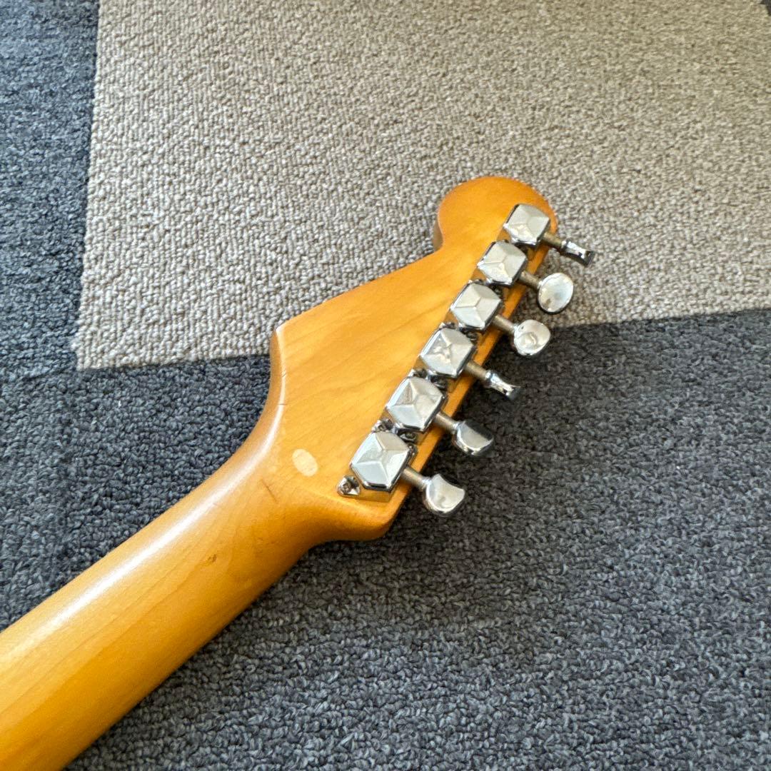 Squier Stratocaster ブラック