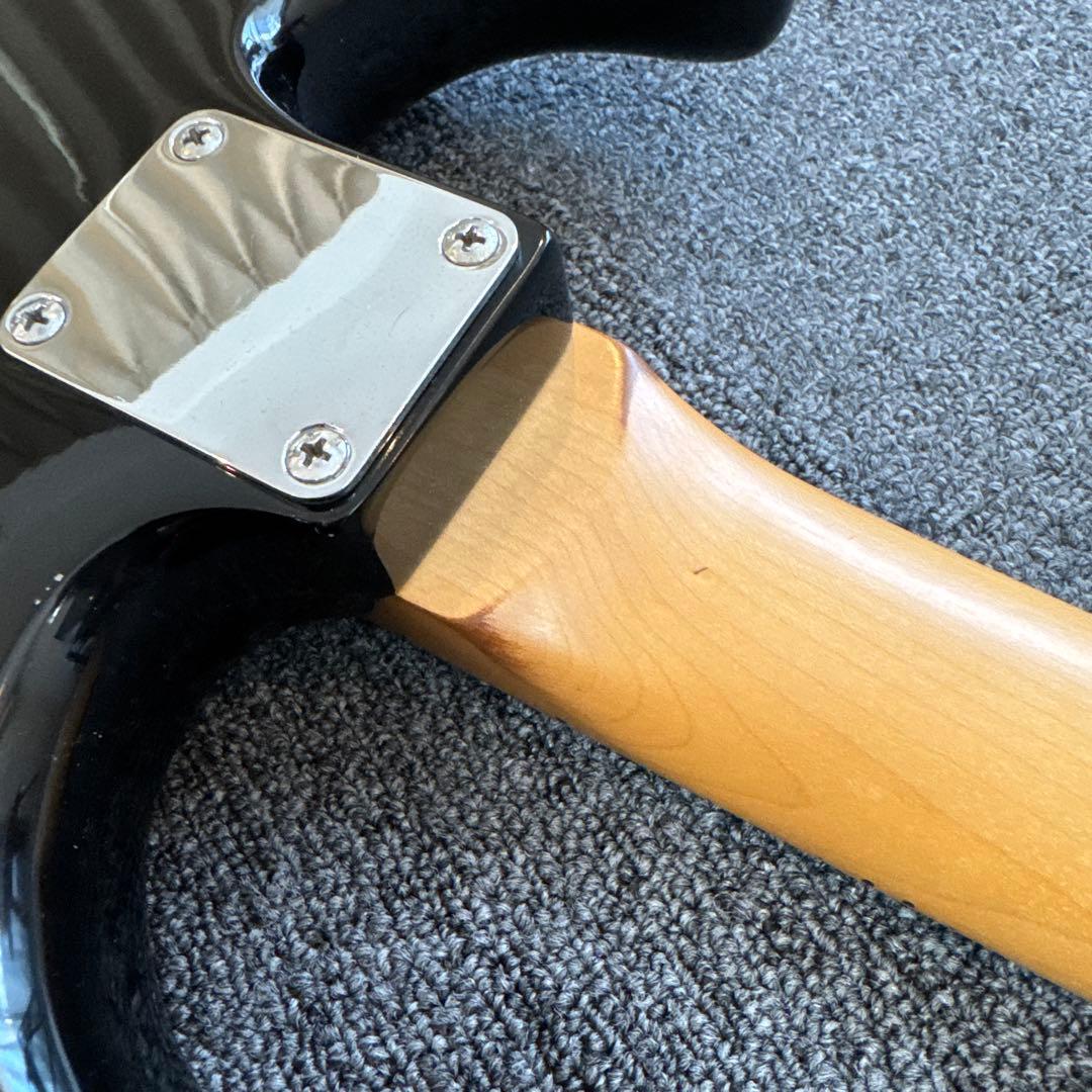 Squier Stratocaster ブラック