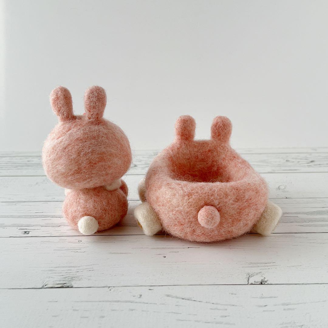 うさぎカーのうさくまちゃん　羊毛フェルト
