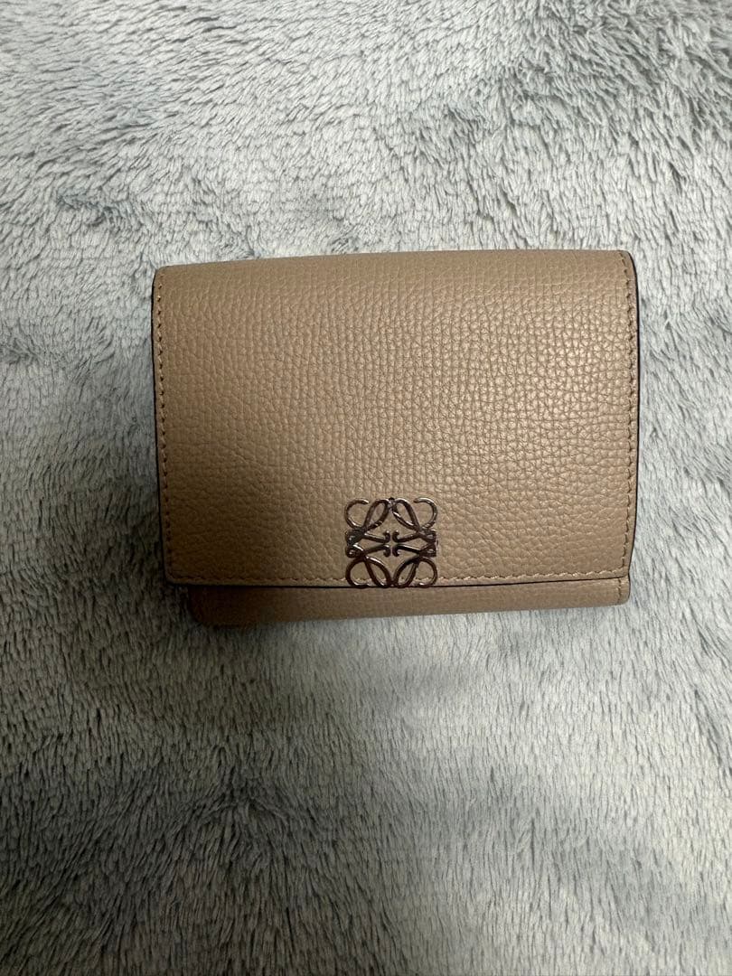 【最終値下げ】LOEWE 三つ折財布 レディース