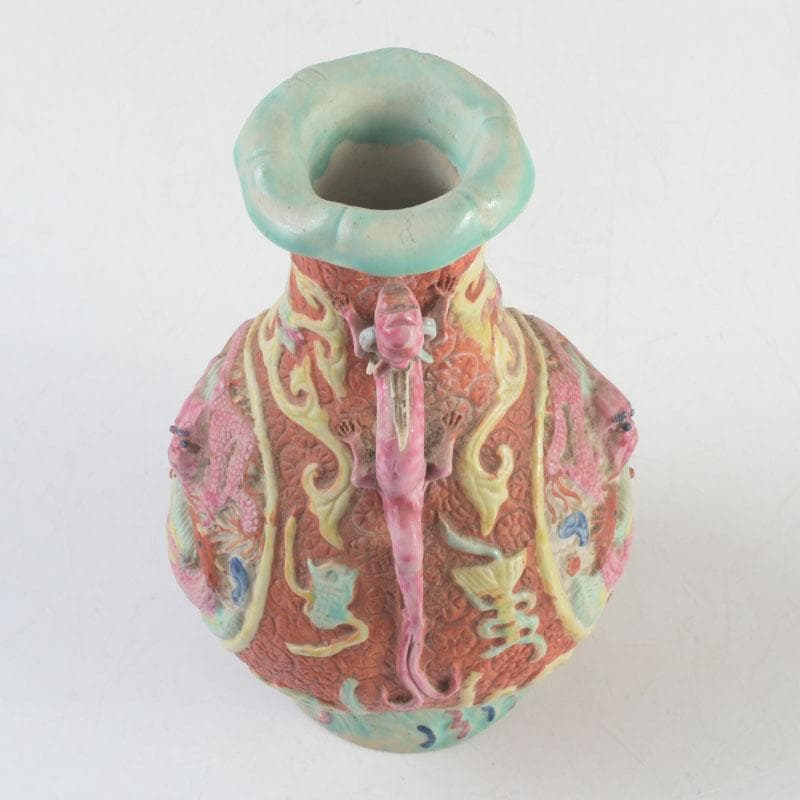 中国　大清乾隆年製款　粉彩　雲龍鳳凰文瓶　V　9566