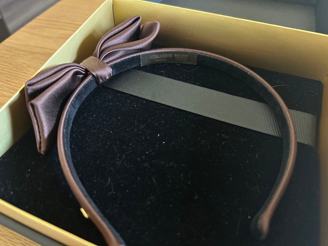 まかろんさま専用アレクサンドルドゥパリ サテンのリボンカチューシャ（ブラウン）