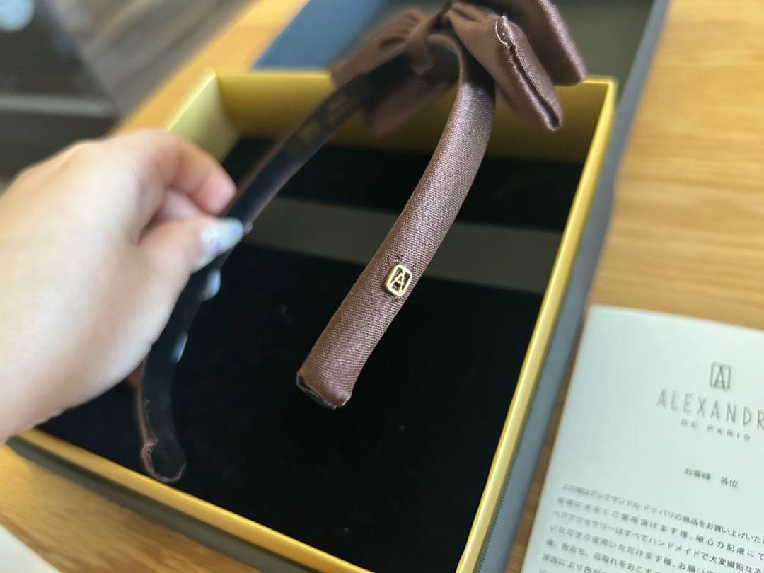 まかろんさま専用アレクサンドルドゥパリ サテンのリボンカチューシャ（ブラウン）