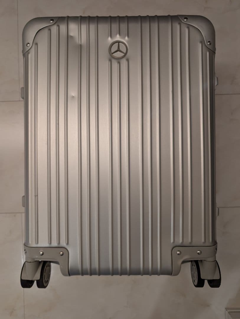 メルセデスベンツ キャリーケース アルミ 機内持ち込み 旅行 シルバー