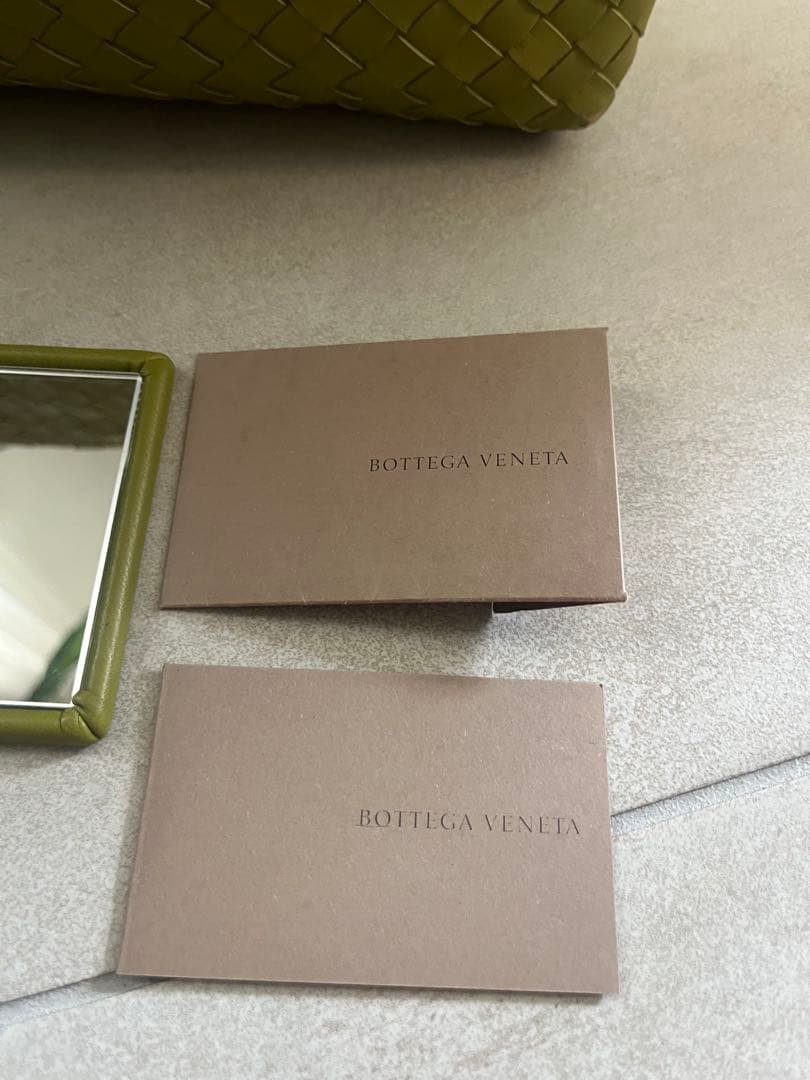 【美品】BOTTEGA VENETA ループ カメラバッグ ライムグリーン