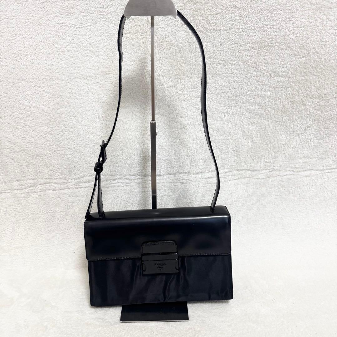 PRADA プラダ ショルダーバッグ ナイロン エナメル パテント 黒 ロゴ