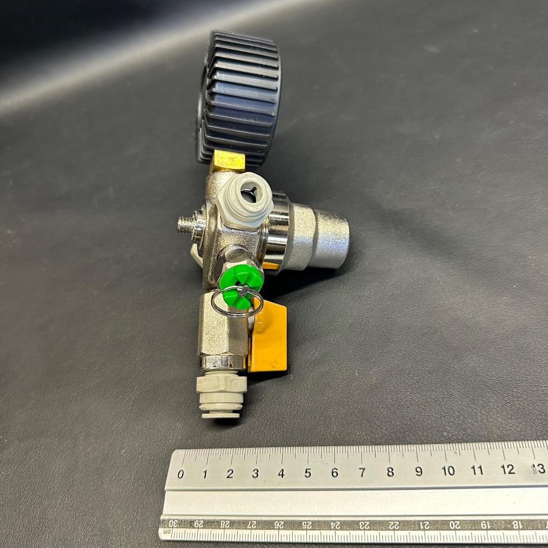 ♡Hd左1001 未使用保管品 TWELVETAP CO2レギュレーター