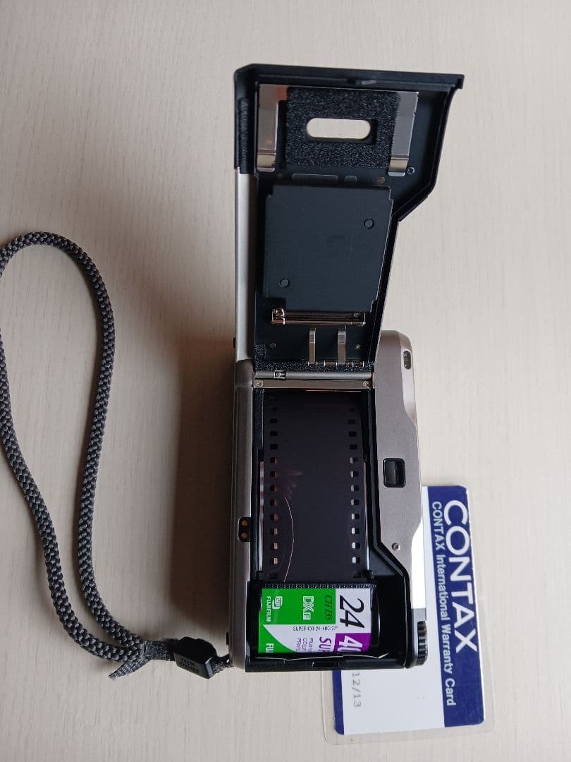 k*i様 今超人気の CONTAX T2 コンパクトフィルムカメラ