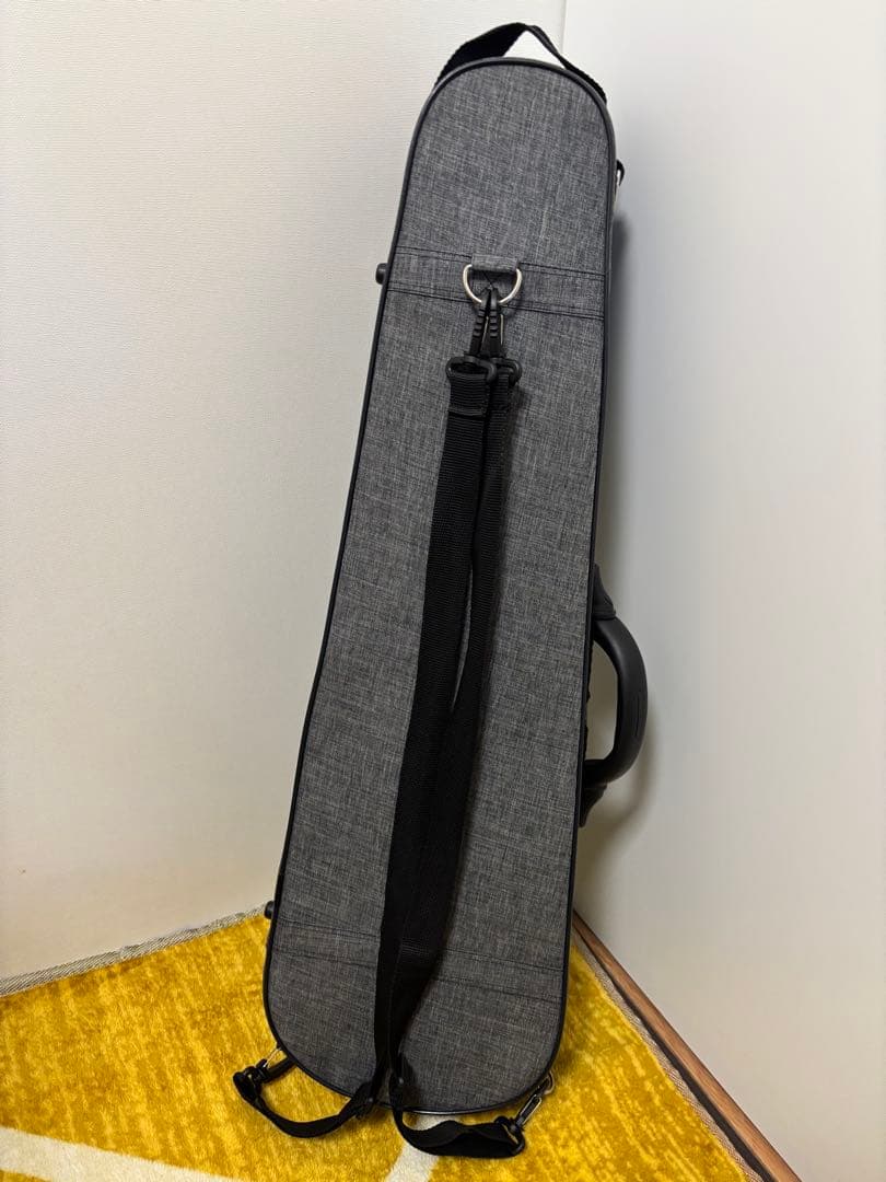 ほぼ新品美品 バイオリン一本体と弓、ハードケース付き