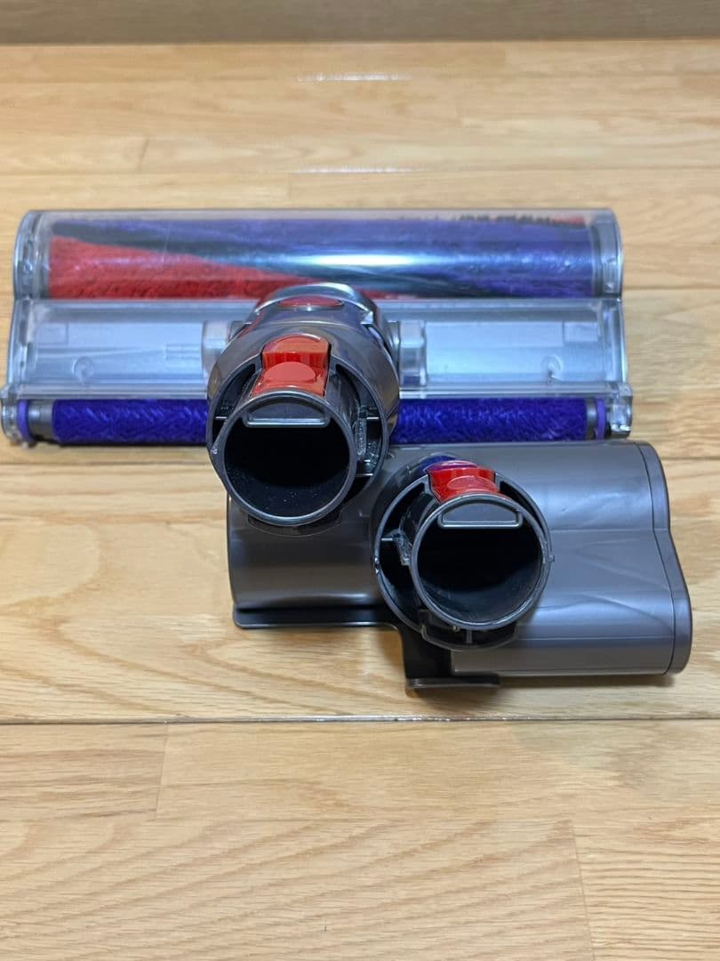 ジャンク DysonV10 Fluffy 掃除機 本体 付属品バッテリー劣化疑い