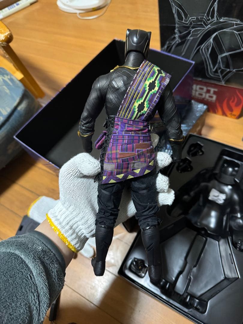 ブラックパンサー　ティチャカ　ホットトイズ