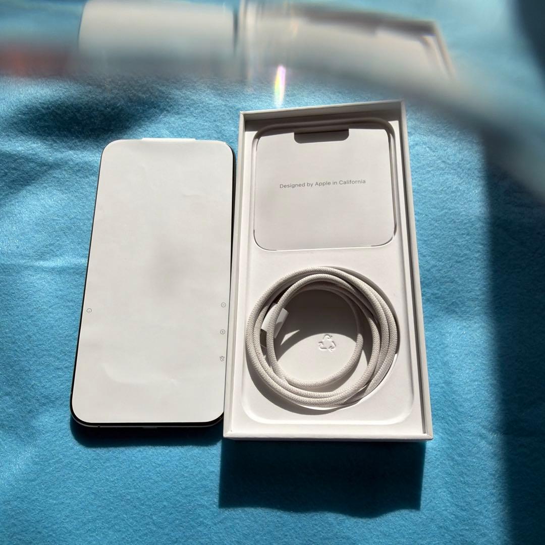 Apple iPhone 15 Pro MaX 256GB本体