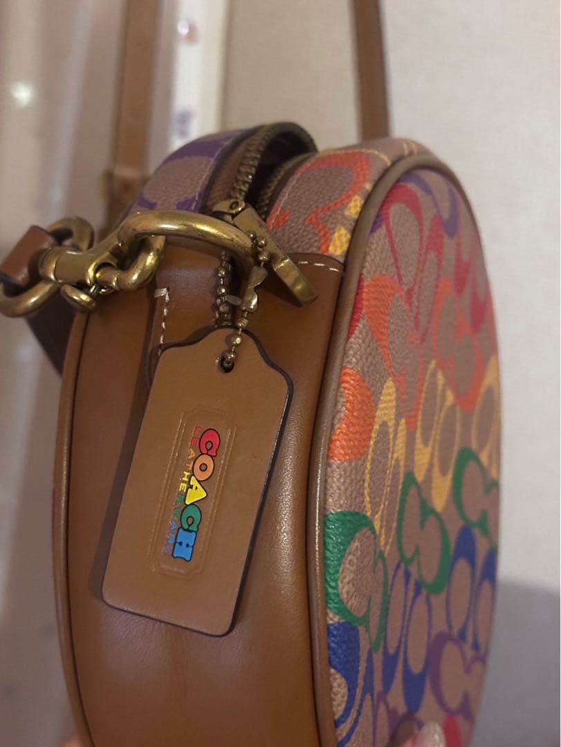 COACH 円形ショルダーバッグ マルチカラー