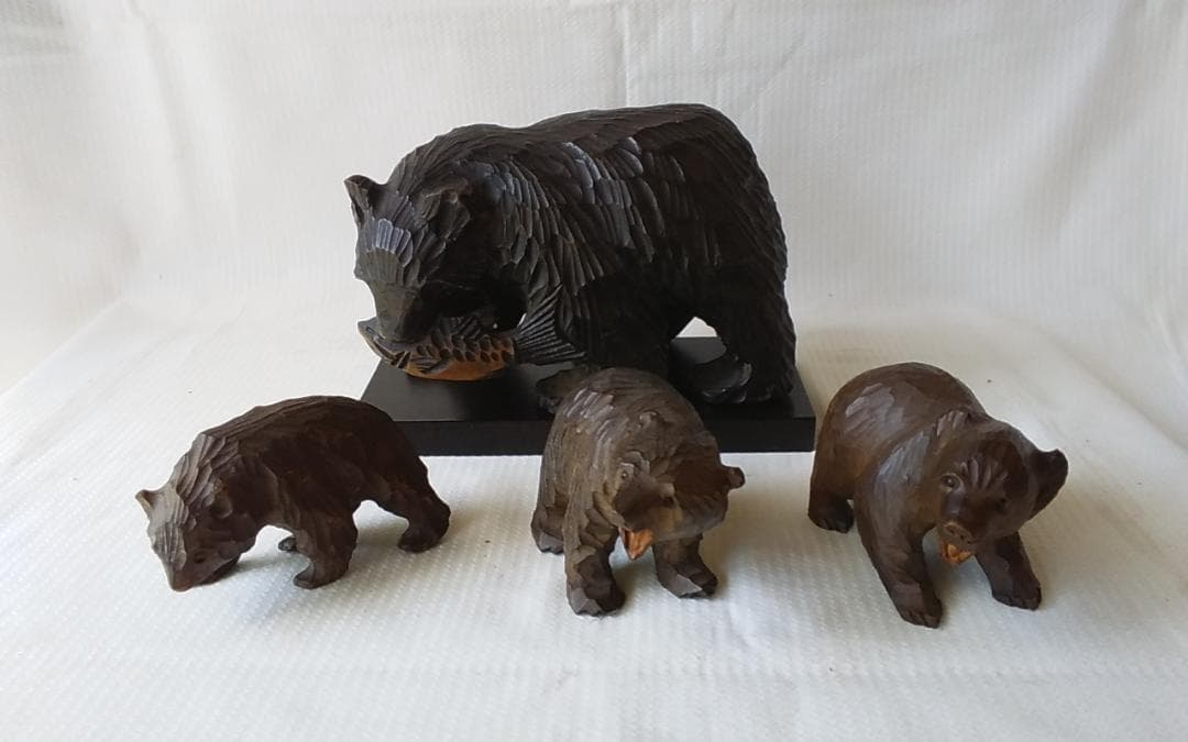 アイヌの木彫りの熊 大中小５体 大４０×２５×２５