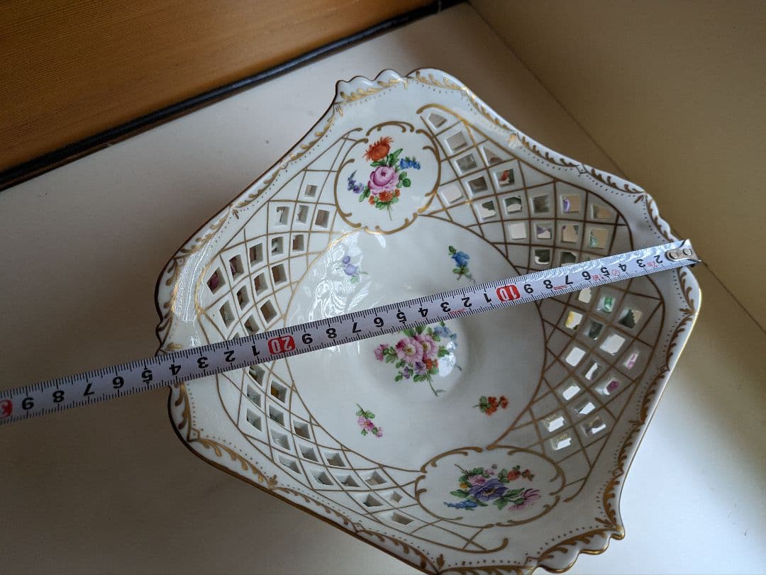 ドレスデン バスケット　花柄 透かし模様 猫足 ボウル　磁器