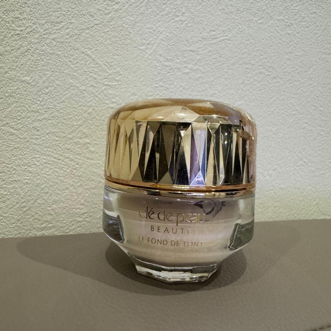 クレドポー クレ・ド・ポー ボーテ クリーム ファンデーション　オークル00