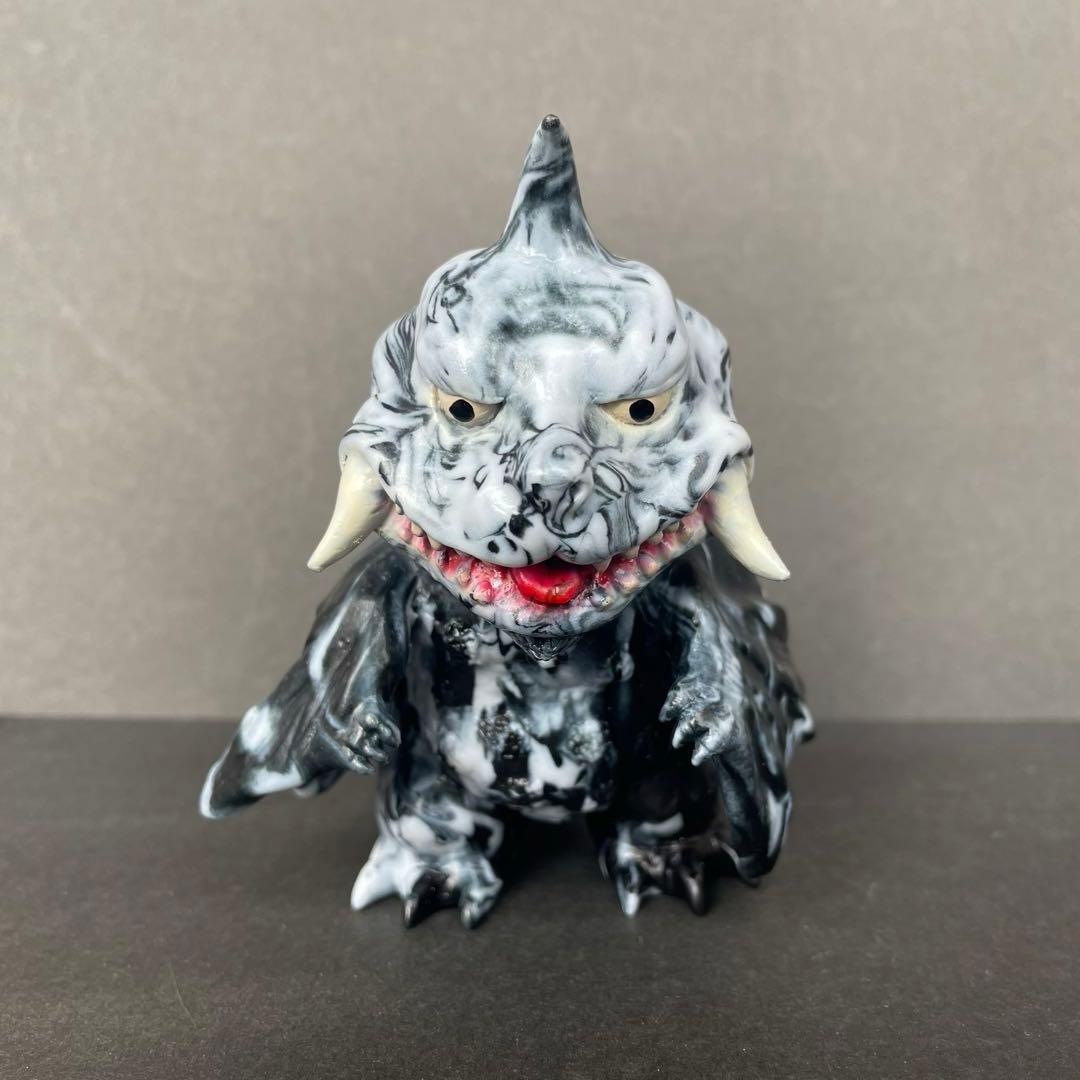 ウルトラCUBE　シカルナ工房　ペギラ　マーブル　ソフビ