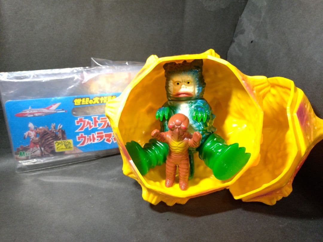 ガラダマ、ガラモン、セミ人間、M1号