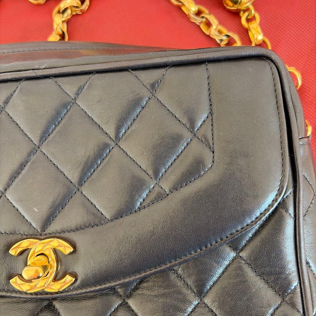 Chanel 黒 キルティング ショルダーバッグ　シャネル マトラッセ