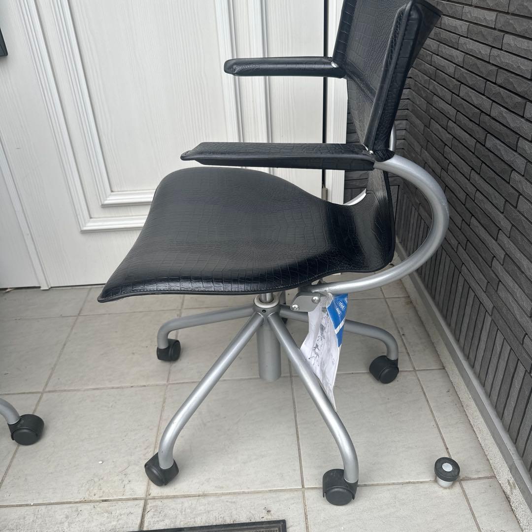 カリモク 合成皮革 デスクチェア　ニュークロコ ブラック d575