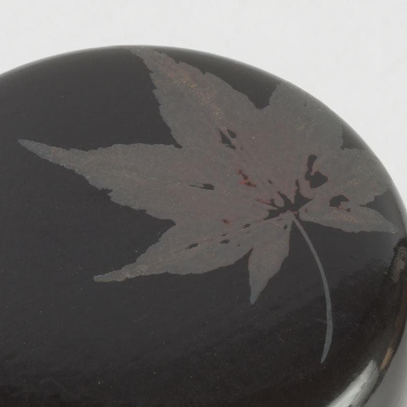茶道具　漆匠　前端春斉作　黒一閑　雲錦　桜紅葉蒔絵　大棗　共箱　V　9342