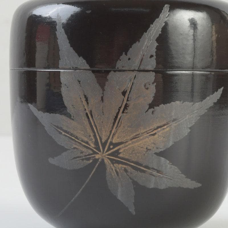 茶道具　漆匠　前端春斉作　黒一閑　雲錦　桜紅葉蒔絵　大棗　共箱　V　9342