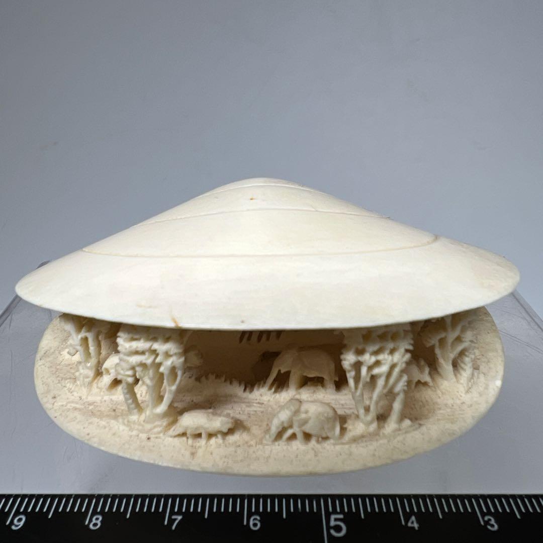 極上貝透彫置物　50g/横幅約7㎝　東Y8-0109☆2Fタサオ