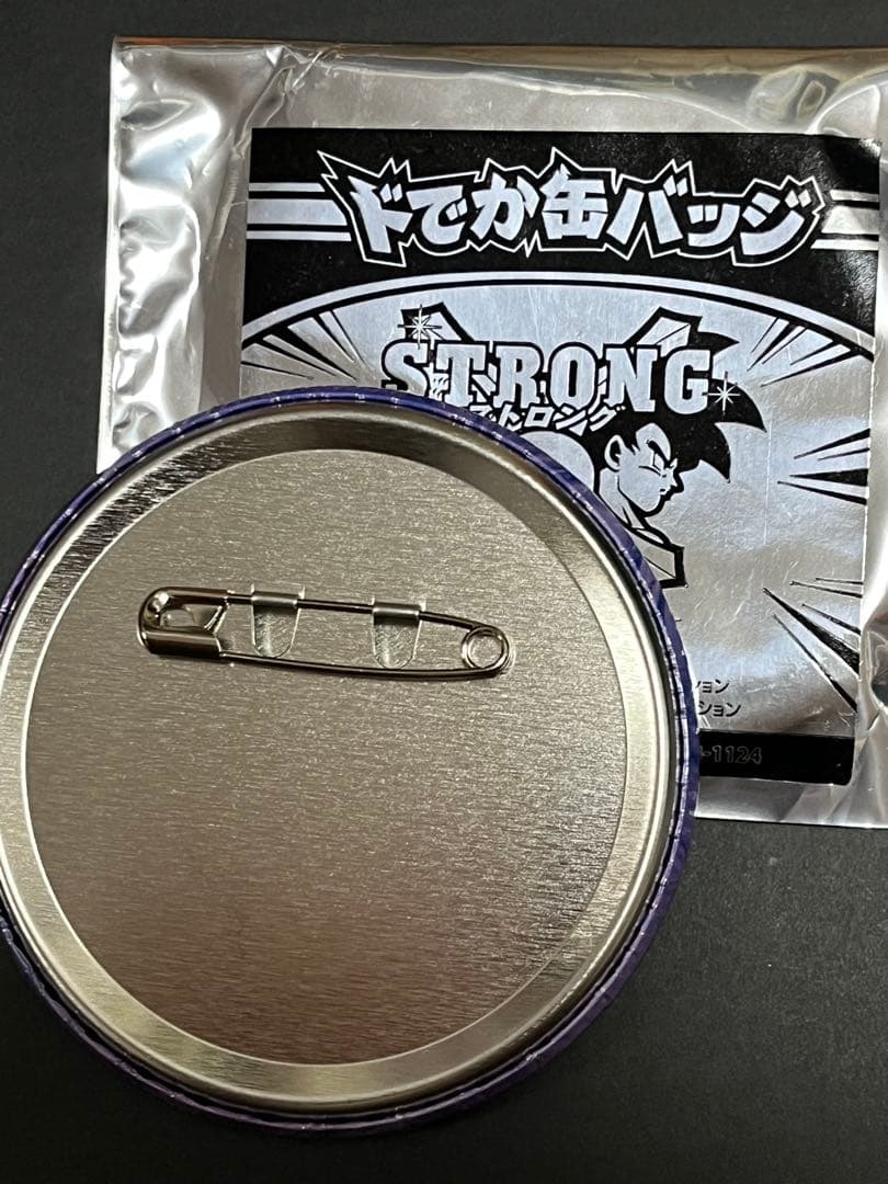 ペローナ ワンピース ドラゴンボール ドでか缶バッジ ストロング9 ゴテンクス