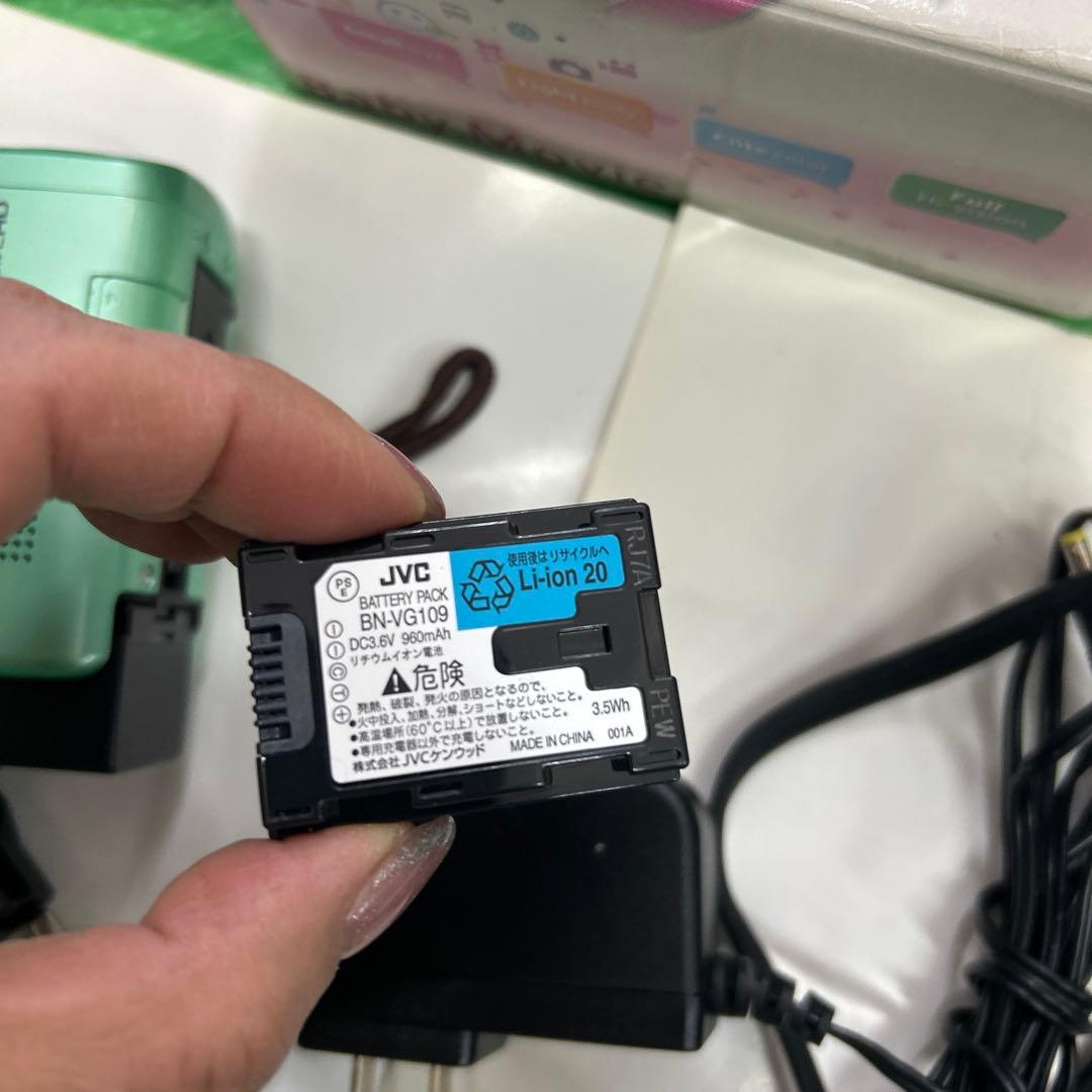 JVC GZ-N1-Baby Movie everio ビデオカメラ　美品