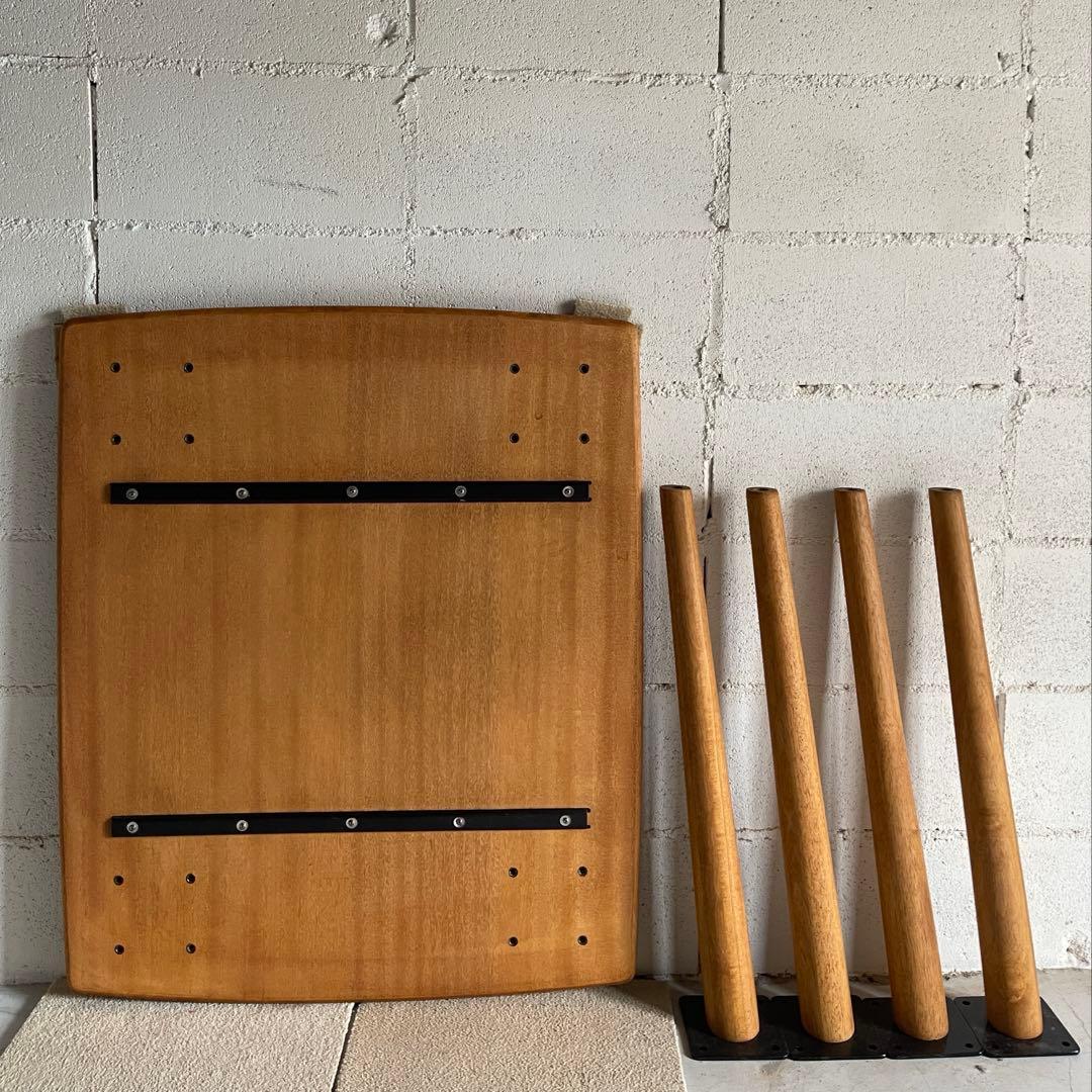 大塚家具　ダイニングテーブル　コンパクトサイズ　北欧風　丸斜め脚　スッキリ幕板無