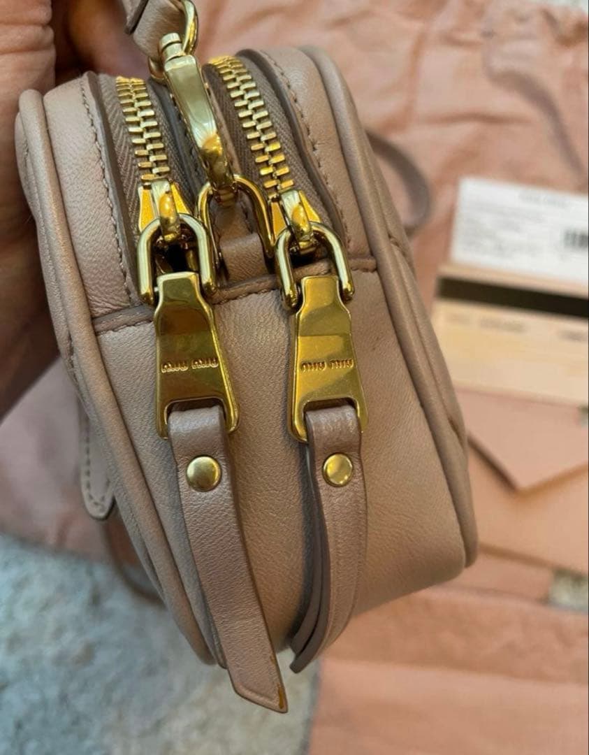 ︎︎︎︎︎︎︎︎❤︎❤︎miyaberu︎︎︎︎❤︎︎︎︎︎❤︎ miumiu マテラッセ ショルダーバッグ