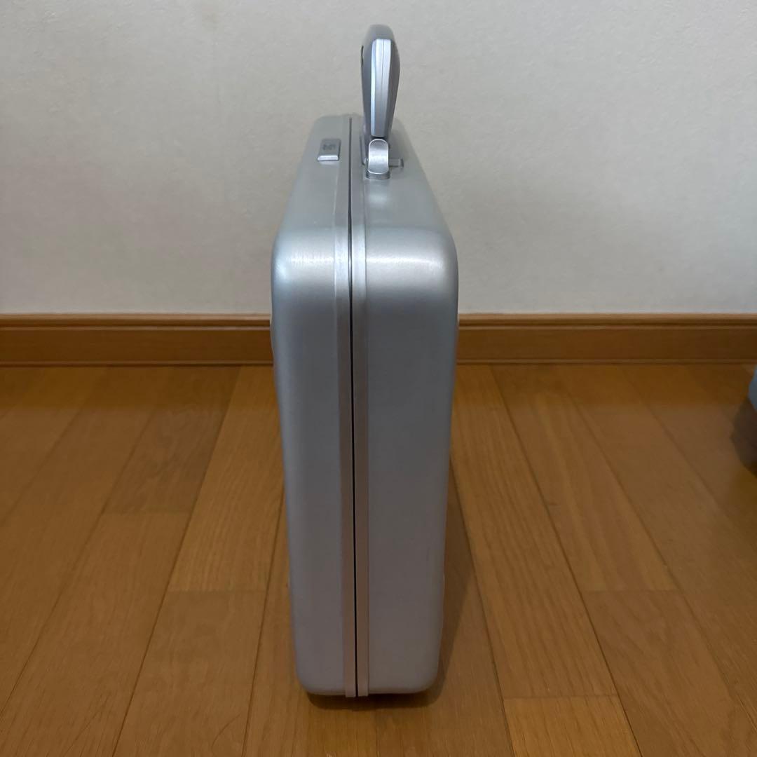 あずる様用【ZERO HALLIBURTON】 アルミケース 中型